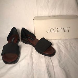 Jasmin Black Peep-Toe Sandals
